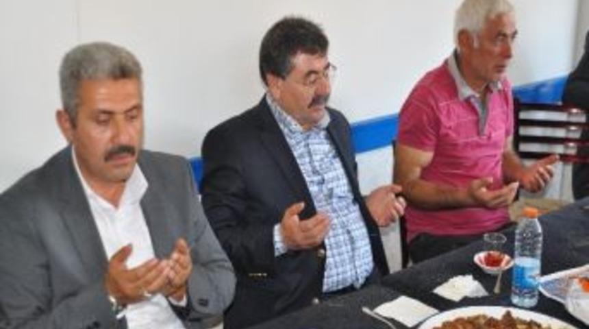 Yozgatlı&rsquo;lardan Başkan Odabaşı&rsquo;na Desti Kebabı Ziyafeti