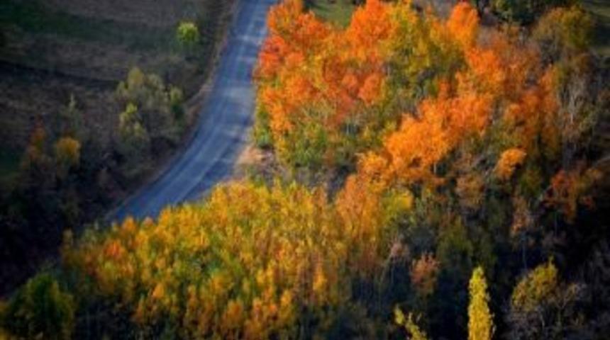 Şemdinli&rsquo;de Sonbaharda Kartpostallık Manzaralar