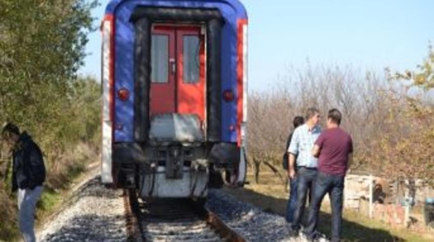 Trenin &Ccedil;arptığı Motosiklet S&uuml;r&uuml;c&uuml;s&uuml; &Ouml;ld&uuml;