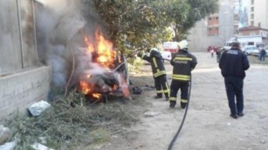 Denizli&rsquo;de Park Halindeki Triport&ouml;r Yandı