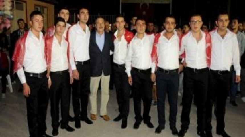 Başkan Ata&ccedil; Asker D&uuml;ğ&uuml;n&uuml;ne Katıldı