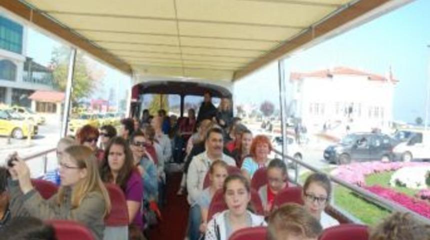 Macar &Ouml;ğrenciler Yalova'da Kağıt Yaptı