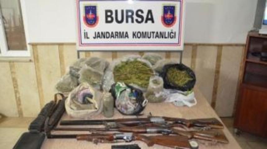 Cephanelik Gibi Eve Uyuşturucu Baskını