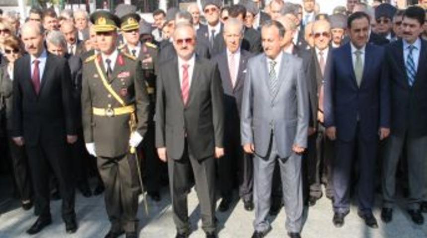 Cumhuriyet Bayramı Kutlamaları Roman &Ccedil;algıcıların Konseri Ile Başladı