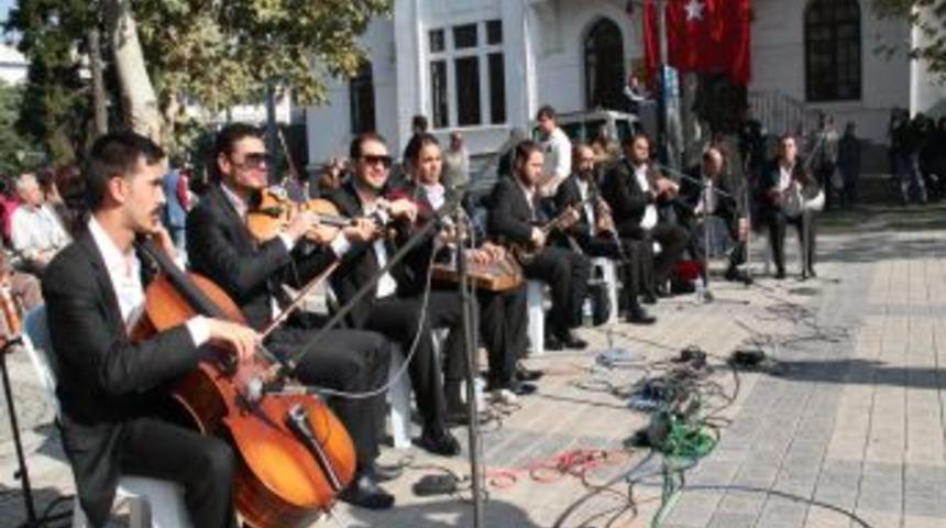 &Ccedil;algıcı Mektebi Roman Orkestrası Konseri Ile Cumhuriyet Kutlaması