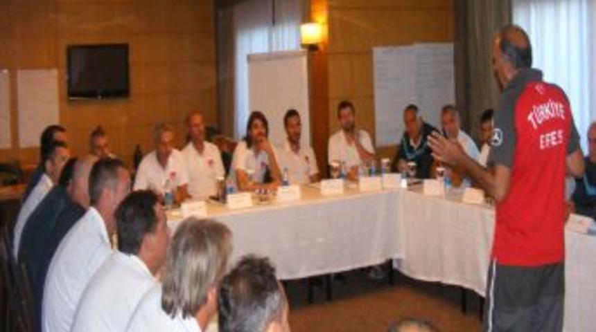 Profesyonel Kaleci Antren&ouml;rl&uuml;ğ&uuml; Kursu Antalya'da Yapılıyor