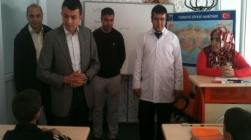 Halfeti Kaymakamı Okuma Salonunu Ziyaret Etti