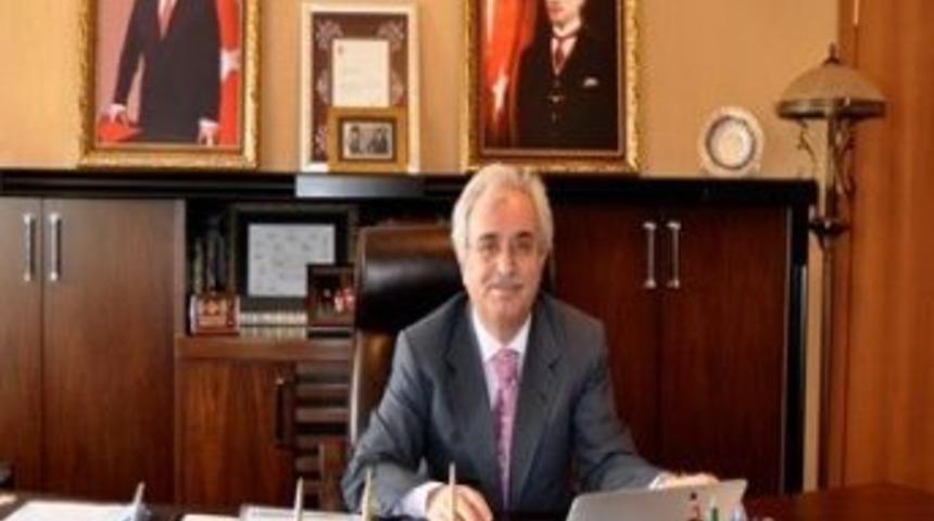 Et&uuml; Rekt&ouml;r&uuml; Prof. Dr. Yaylalı&rsquo;nın Cumhuriyet Bayramı Mesajı