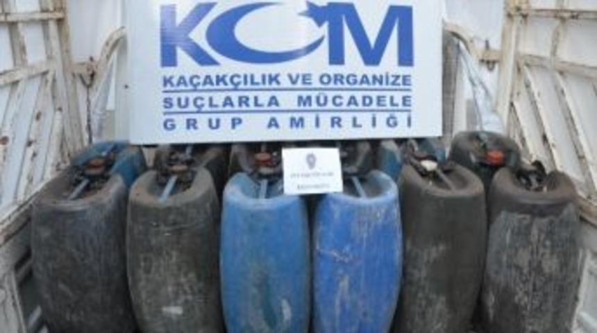 Viranşehir&rsquo;de 700 Litre Ka&ccedil;ak Akaryakıt Ele Ge&ccedil;irildi