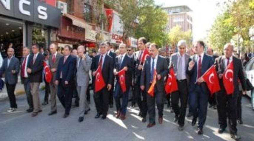 Adıyaman&rsquo;da Cumhuriyet Y&uuml;r&uuml;y&uuml;ş&uuml; Yapıldı