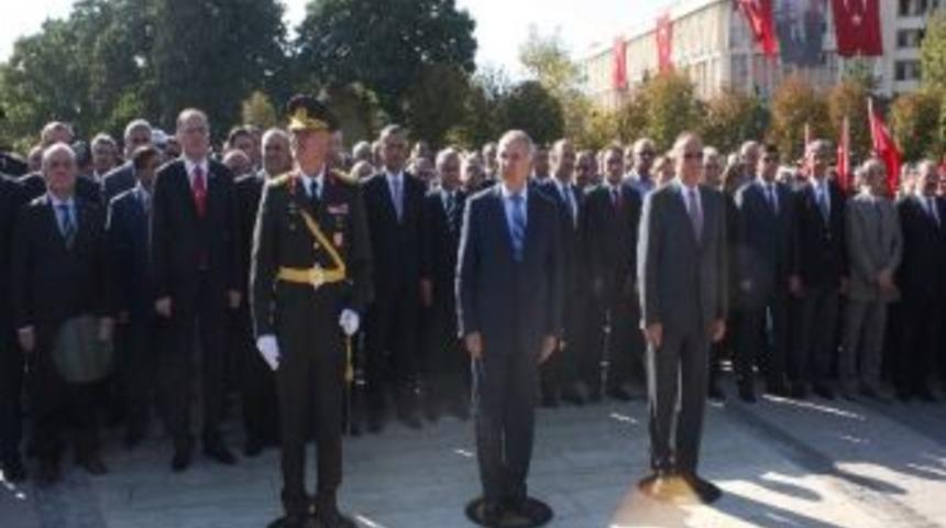 Gaziantep&rsquo;te Cumhuriyetin Kuruluş Yıld&ouml;n&uuml;m&uuml; &Ccedil;elenk Sunumu İle Başladı