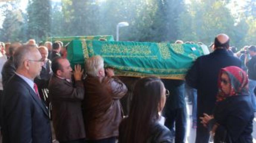 Tomris Oğuzalp, Son Yolculuğuna Uğurlandı