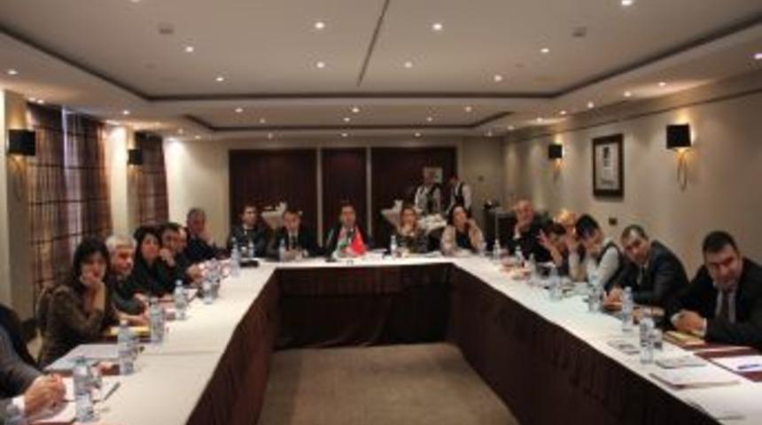 T&uuml;rklerden Azerilere Sunum Tekniği Eğitimi