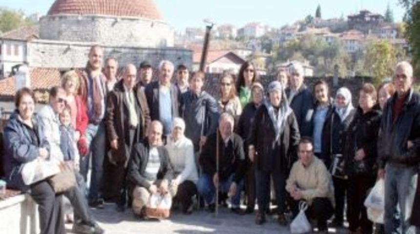 T&uuml;rkoğlu&rsquo;ndan G&ouml;rme Engellilerine Jest