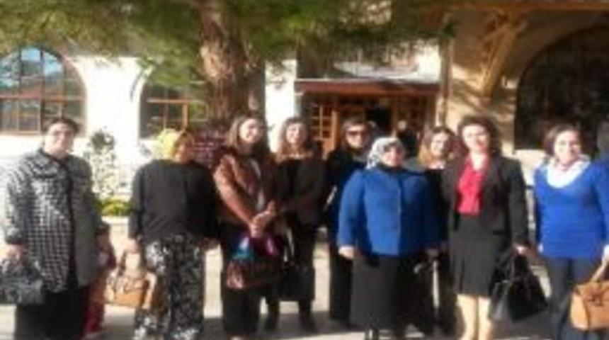 Vali&rsquo;nin Eşi Tanışma Toplantısı D&uuml;zenledi