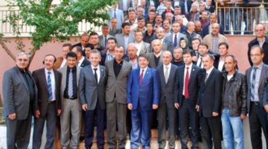 Manisa İl &Ouml;zel İdaresi Iş&ccedil;ilerinin Alacakları &Ouml;denmeye Başlıyor