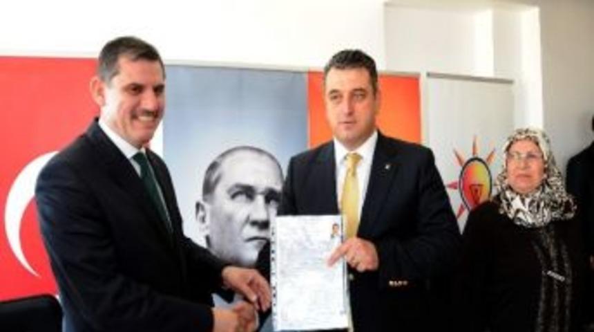 Aydınlı, Aday Adaylığını A&ccedil;ıkladı
