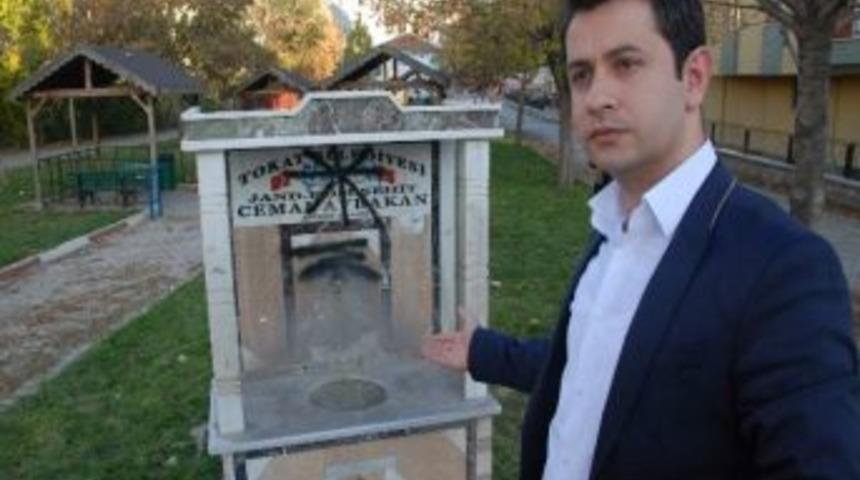 Şehit &Ccedil;eşmesine Saygısızlık