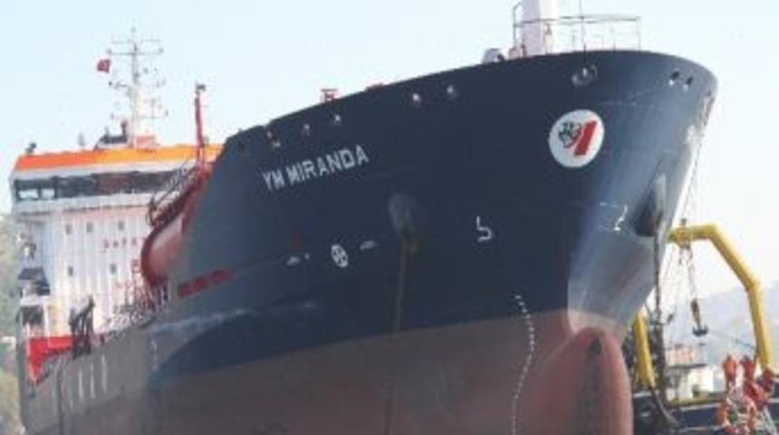 Boğaz’da Demirleyen Tanker Fiber Optik Kablolara Zarar Verdi