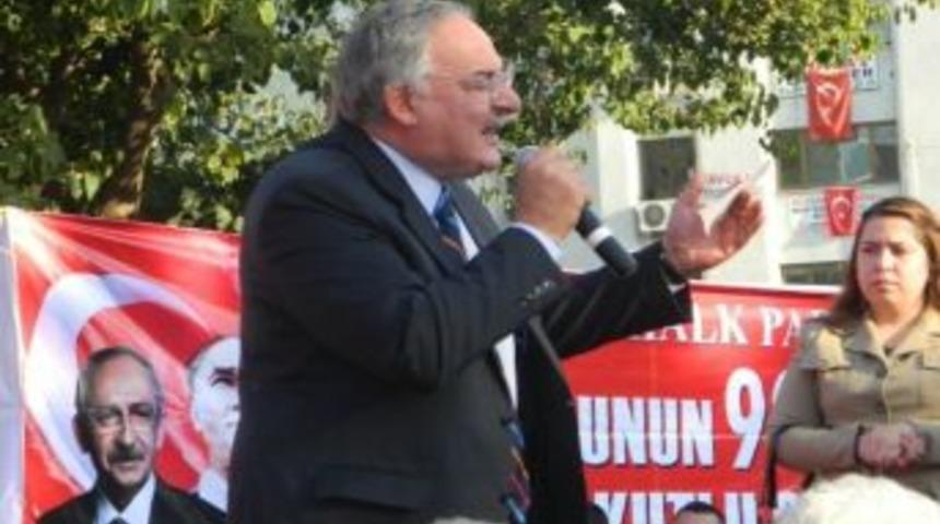 İzmir Chp, Cumhuriyet&rsquo;i &Ouml;demiş&rsquo;te Kutladı