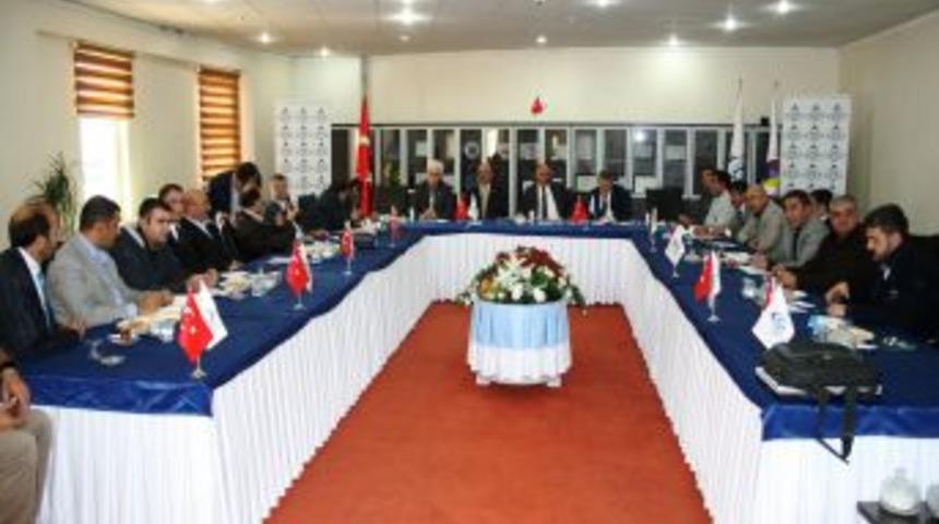 Erdebil Ticaret Heyeti ETSO'yu Ziyaret Etti