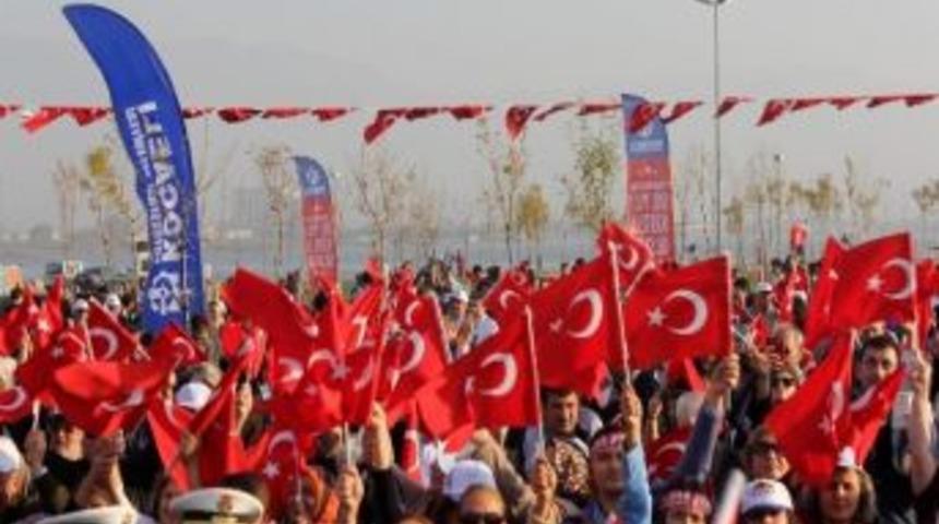 Kocaeli&rsquo;nde Cumhuriyet Coşkusu Devam Ediyor