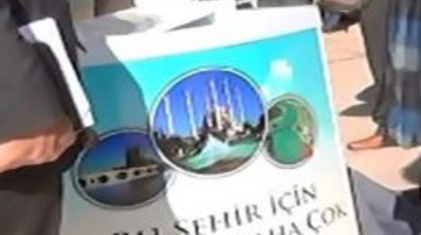 Adana'da Cumhuriyet Bayramı T&ouml;renindeki Gerginlik