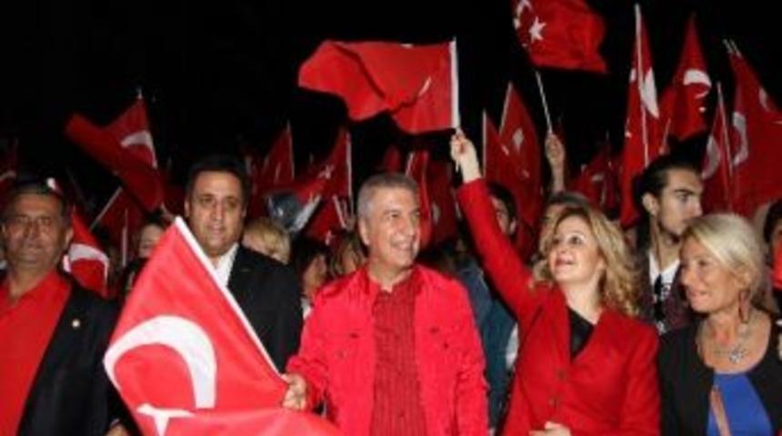 Karşıyaka 1000 Kişi İle Zeybek Oynadı