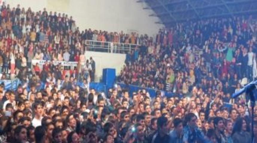 Malatya&rsquo;da Cumhuriyet Konseri Verildi