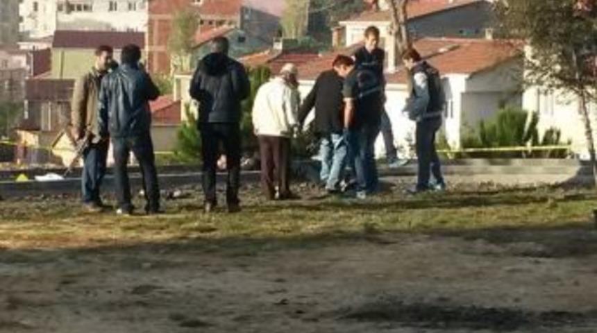 Askere gidecekti, cesedi parkta bulundu