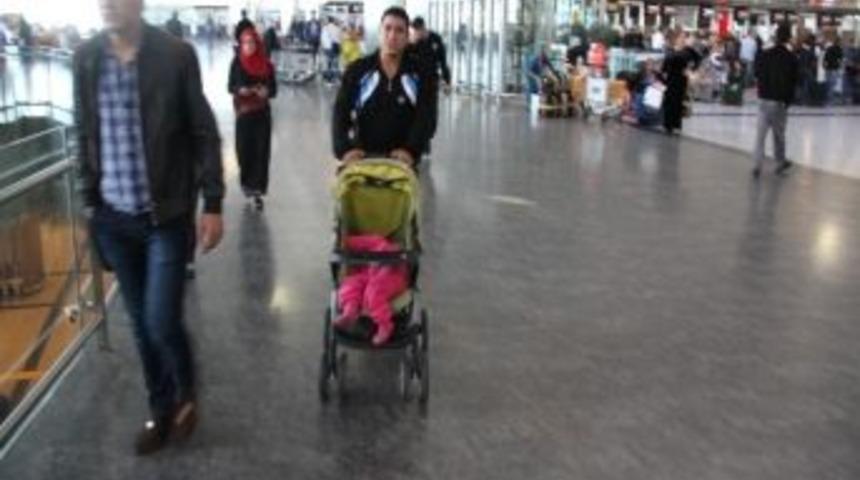 (&ouml;zel Haber) Suriyeli Dilenciler Atat&uuml;rk Havalimanını Mesken Tuttu