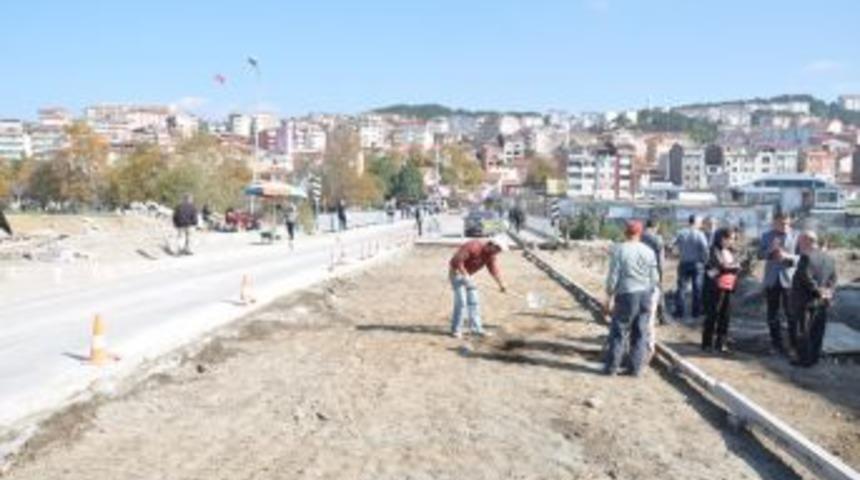 Alaplı'da Karşıyaka yolu yapılıyor