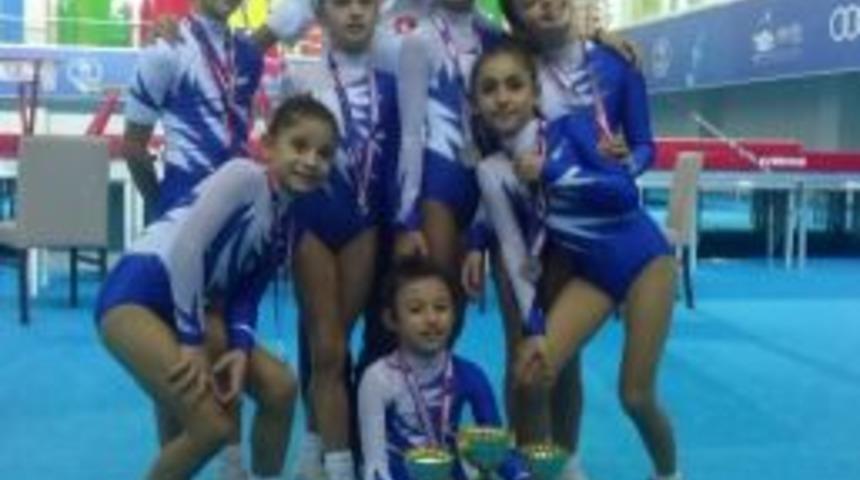 Sakarya Cimnastik Spor Kul&uuml;b&uuml; Aerobik Cimnastik&ccedil;ilerinin B&uuml;y&uuml;k Başarısı