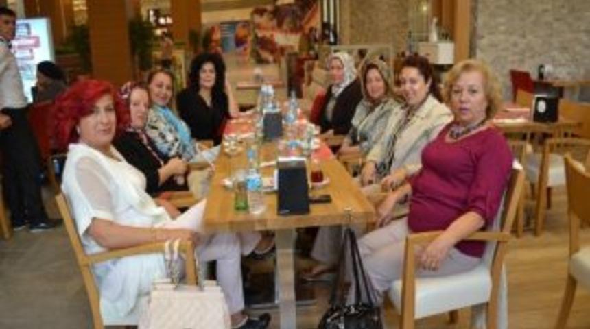 Yardım Sevenler Ş.urfa Piazza'da Buluştu