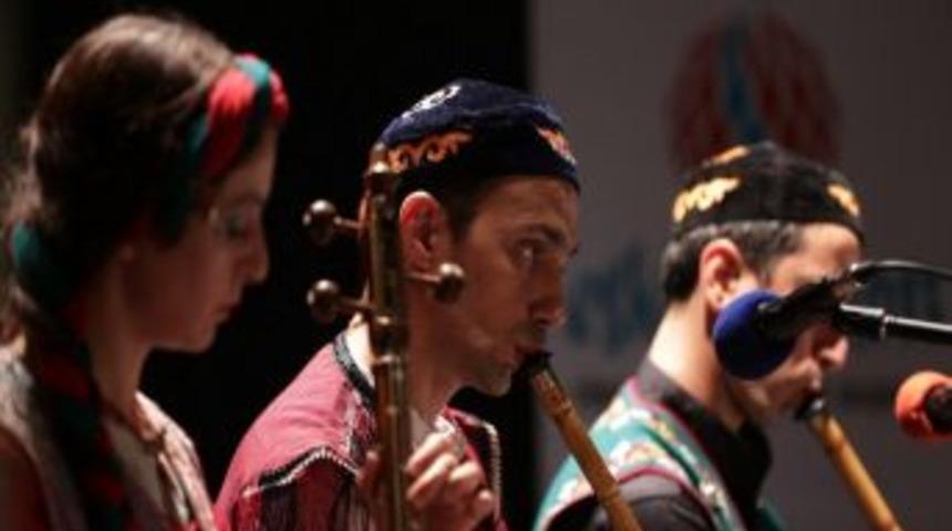 T&Uuml;MATA Grubu M&uuml;zikle Terapi Yaptı