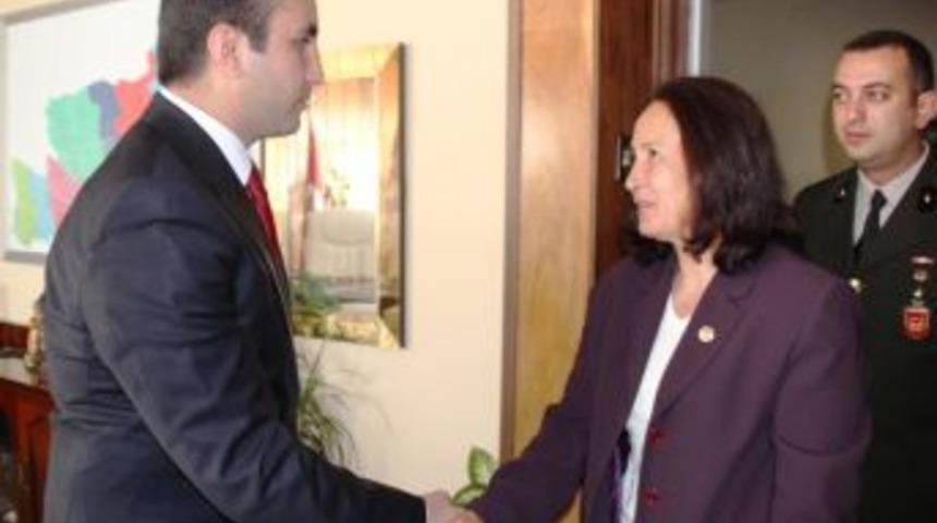 Cumhuriyet Bayramı'na G&uuml;lnar&rsquo;da Coşkulu Kutlama