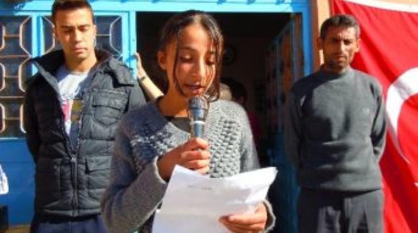 Kara&ccedil;oban Duman K&ouml;y&uuml;'nde Cumhuriyet Coşkusu