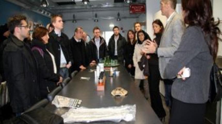 Egeli İhracat&ccedil;ılar Avrupa&rsquo;da Fırsat Oluşturuyor