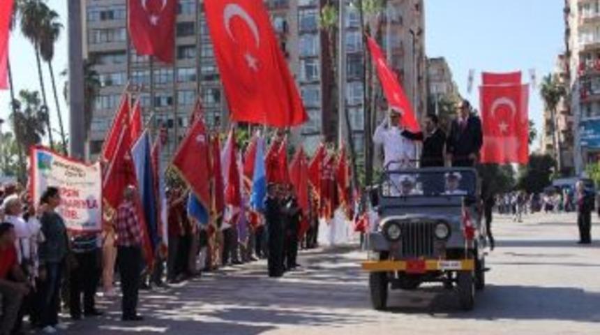 Mersin&rsquo;de Cumhuriyet Coşkusu