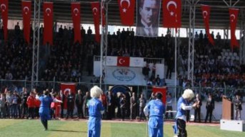 Hakkari&rsquo;de Cumhuriyet Bayramı Coşkusu