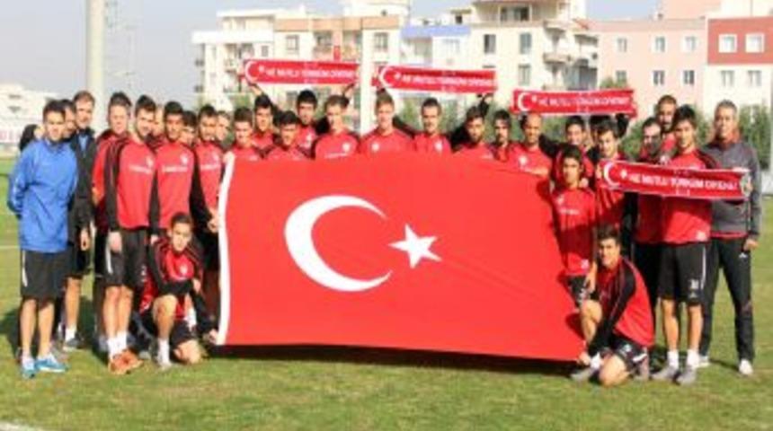 Manisaspor Da Cumhuriyet Bayramı'nı Kutladı
