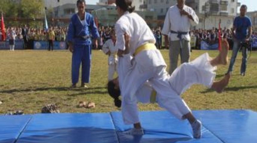 Cumhuriyet Bayramı Aksaray&rsquo;da Coşkuyla Kutlandı