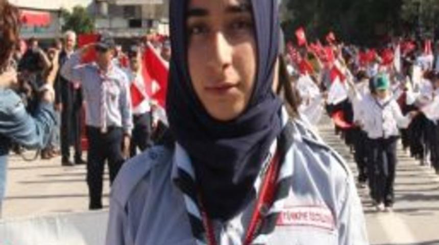 Ge&ccedil;it T&ouml;reninde Baş&ouml;rt&uuml;l&uuml; &Ouml;ğrenciler De Y&uuml;r&uuml;d&uuml;