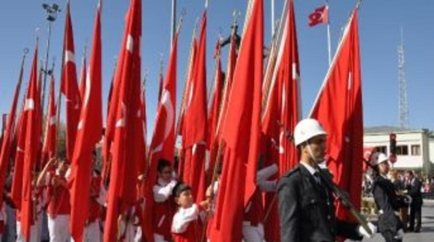 Niğde’de Cumhuriyet Bayramı Coşkuyla Kutlandı