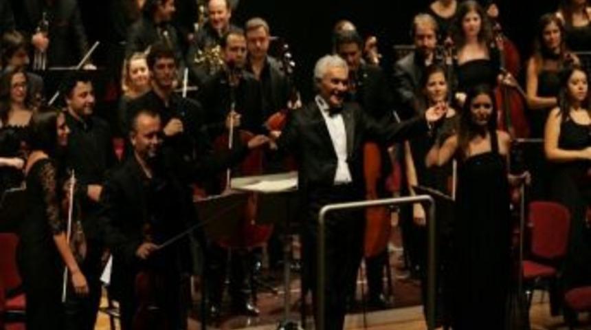 Karşıyaka Filarmoni&rsquo;den Unutulmaz Bir Gece