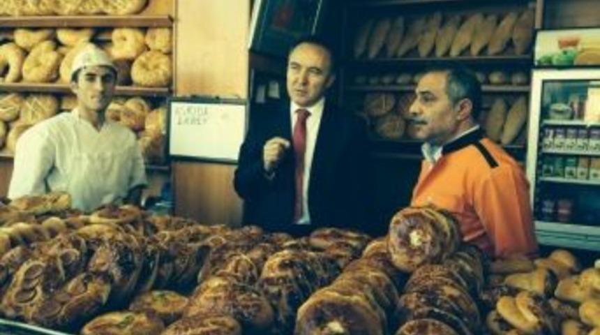 &ldquo;askıda Ekmek&rdquo; Uygulamasına Vali Altıparmak&rsquo;tan Destek