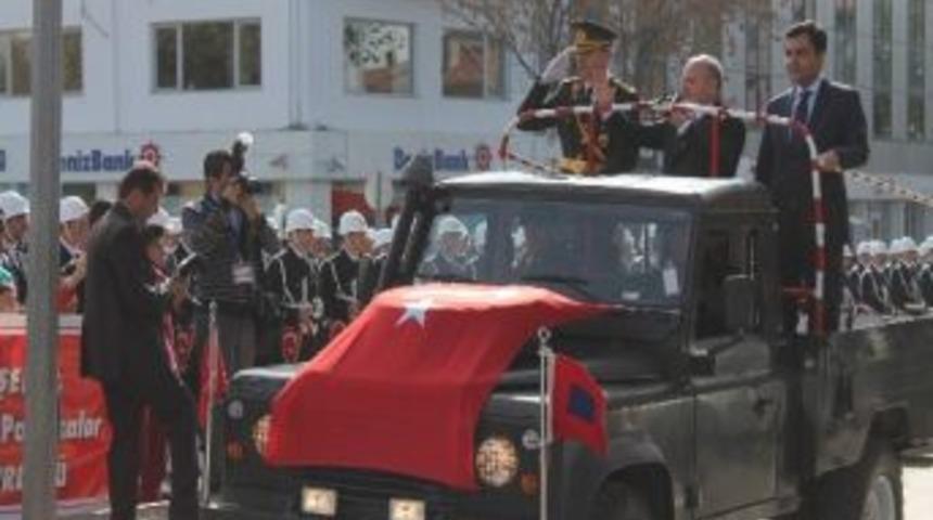 Kırşehir&rsquo;de Cumhuriyet Bayramı Kutlamaları Ger&ccedil;ekleşti