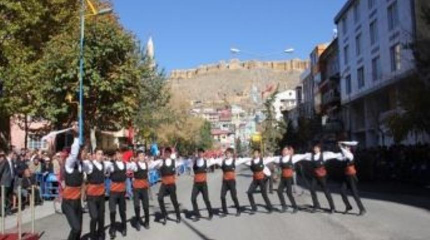 Bayburt'ta 29 Ekim Cumhuriyet Bayramı Coşkuyla Kutlandı