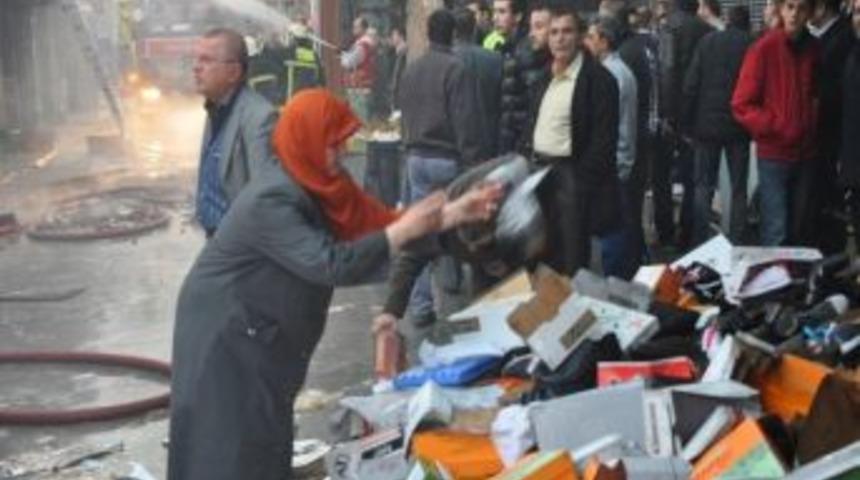 Yangınzede Esnafa Kaymakamlıktan 57 Bin Lira Destek