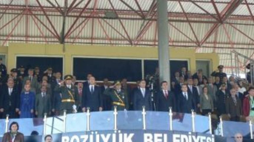 Boz&uuml;y&uuml;k'te 29 Ekim Cumhuriyet Bayramı Coşkusu
